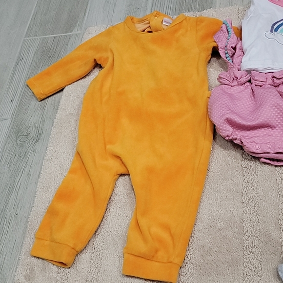 6 month outfits - Picture 2 of 4